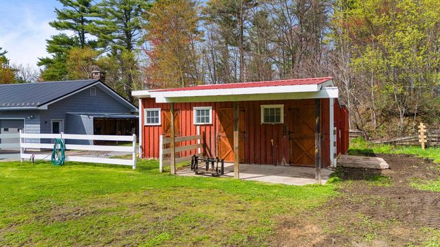 3 Hemlock Hill Drive, Loudon, NH 03307