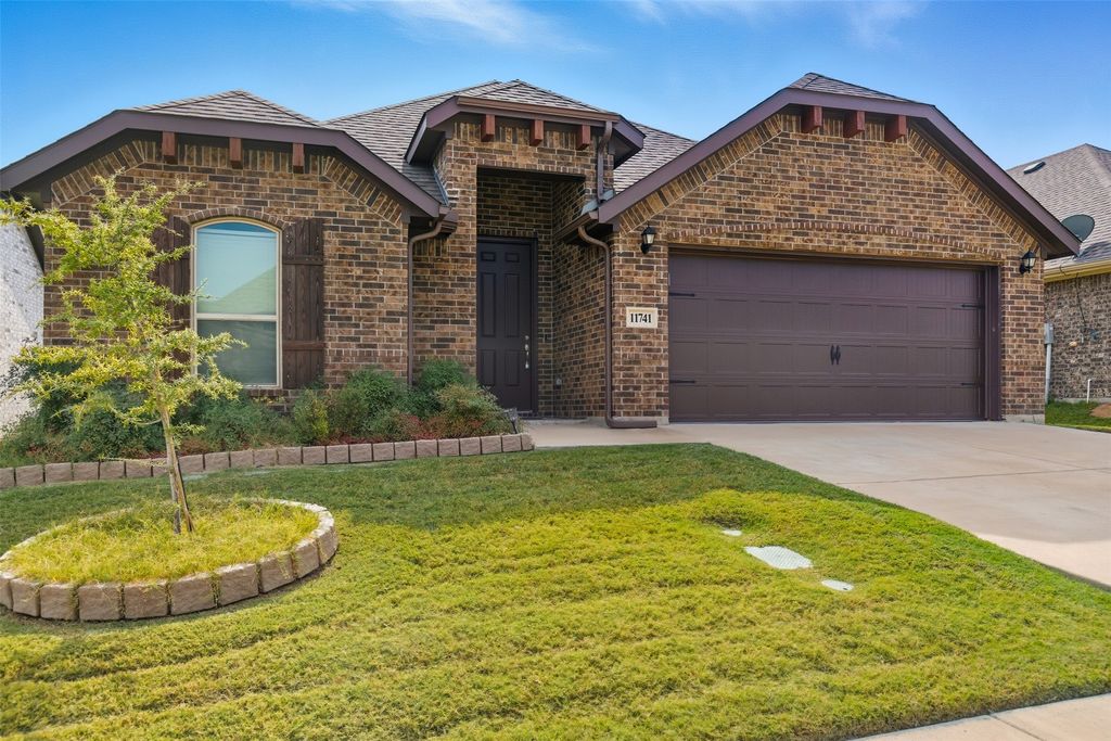 11741 Pistachio Trail, Fort Worth, TX 76108