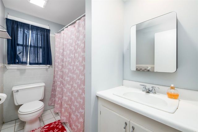 107 Keystone Drive 116, Warwick, RI 02886