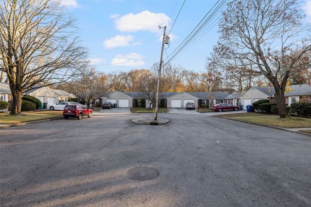 107 Keystone Drive 116, Warwick, RI 02886