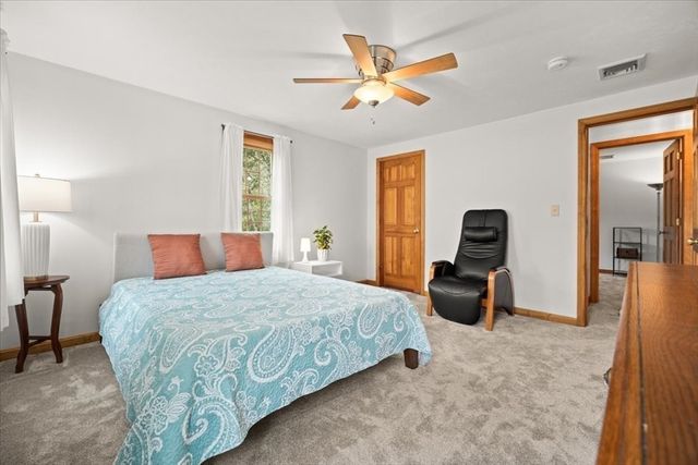 2 Furlong Circle, Lakeville, MA 02347