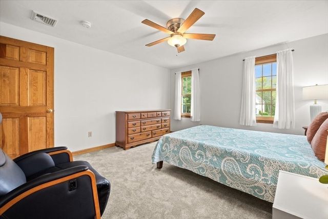 2 Furlong Circle, Lakeville, MA 02347