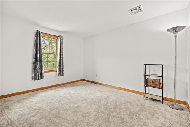 2 Furlong Circle, Lakeville, MA 02347