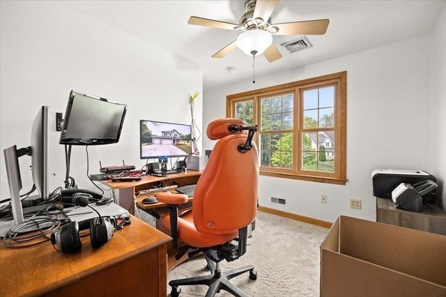 2 Furlong Circle, Lakeville, MA 02347