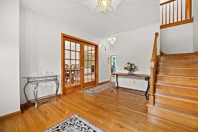 2 Furlong Circle, Lakeville, MA 02347