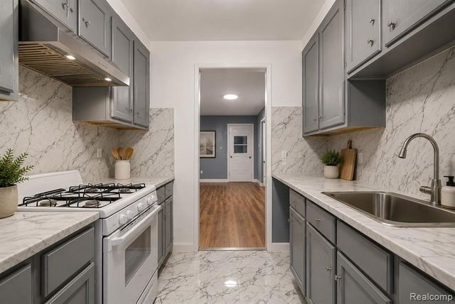 21034 Audrey Avenue, Warren, MI 48091