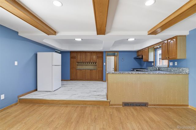 3418 Winterfield Drive, Warren, MI 48092
