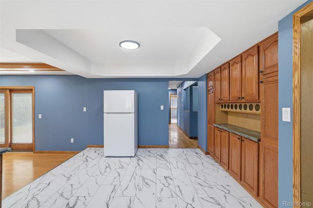 3418 Winterfield Drive, Warren, MI 48092