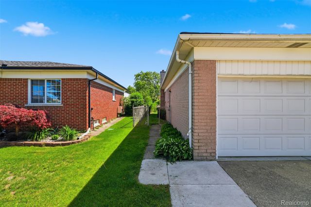 3418 Winterfield Drive, Warren, MI 48092