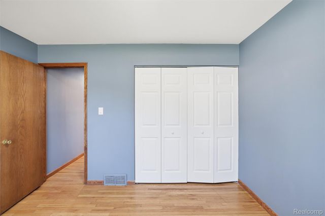 3418 Winterfield Drive, Warren, MI 48092