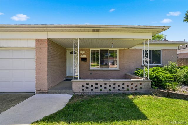 3418 Winterfield Drive, Warren, MI 48092