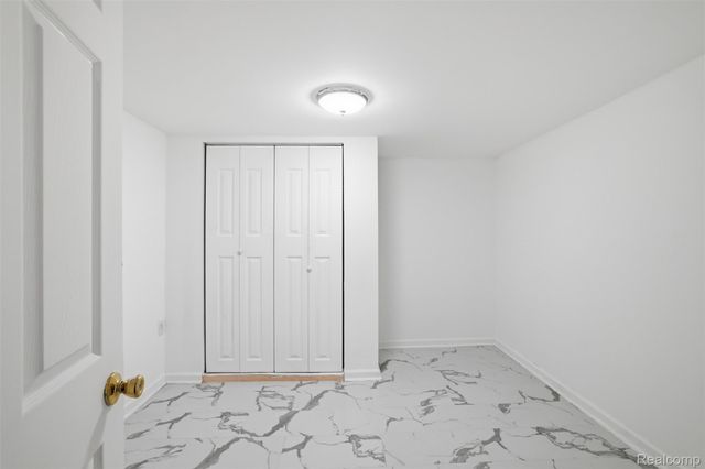 3418 Winterfield Drive, Warren, MI 48092