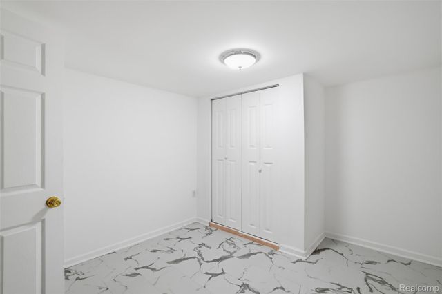 3418 Winterfield Drive, Warren, MI 48092