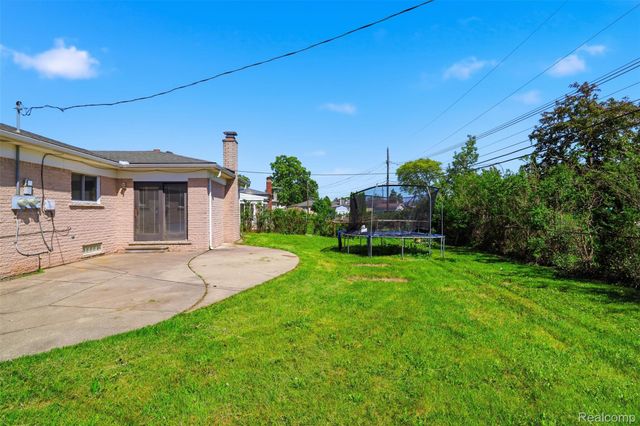3418 Winterfield Drive, Warren, MI 48092