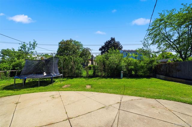 3418 Winterfield Drive, Warren, MI 48092