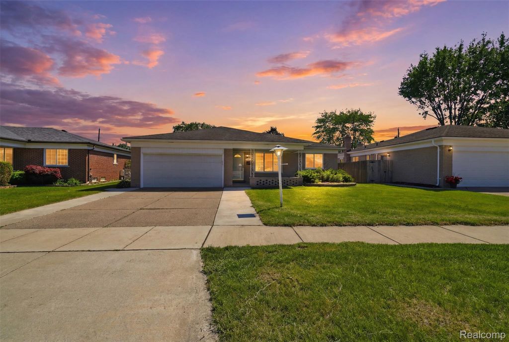 3418 Winterfield Drive, Warren, MI 48092