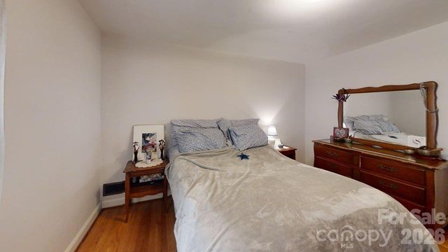 719 Oakland Street, Hendersonville, NC 28791