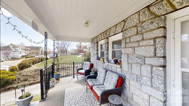 719 Oakland Street, Hendersonville, NC 28791