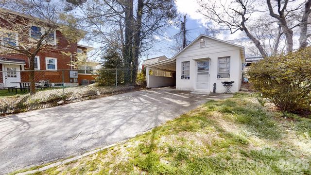 719 Oakland Street, Hendersonville, NC 28791