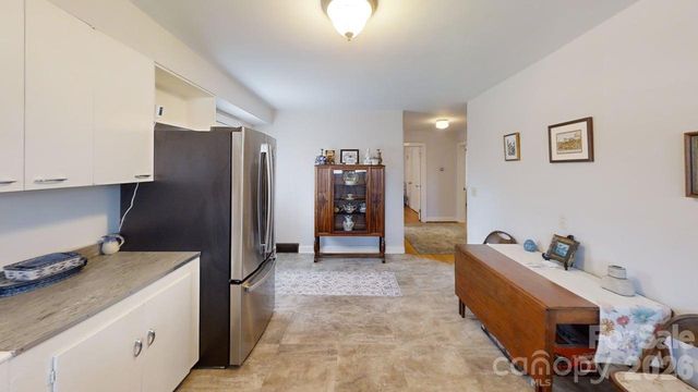 719 Oakland Street, Hendersonville, NC 28791