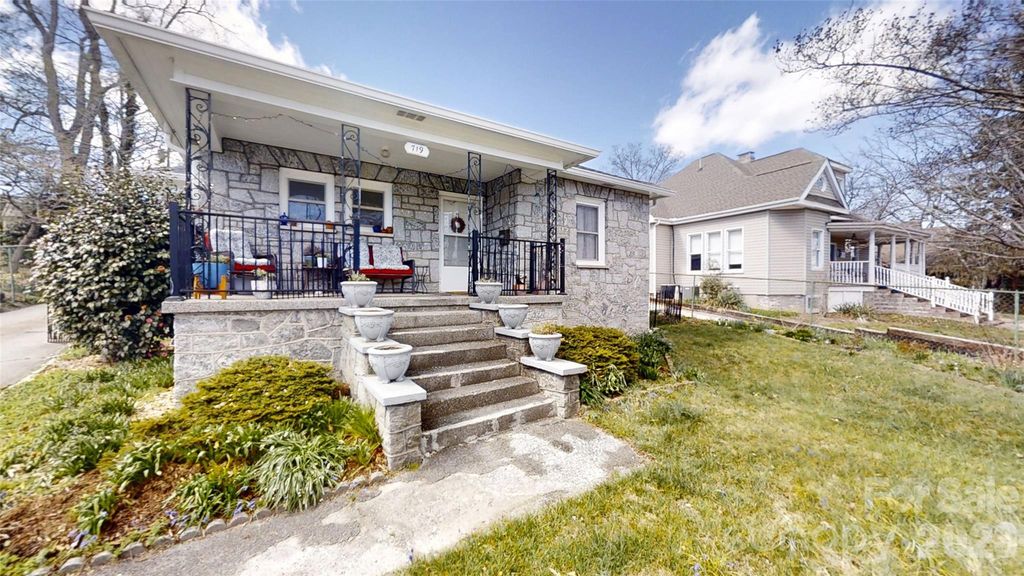 719 Oakland Street, Hendersonville, NC 28791