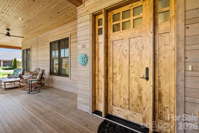 18 Majestic Oak Circle, Asheville, NC 28805