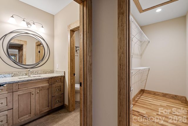 18 Majestic Oak Circle, Asheville, NC 28805