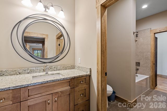 18 Majestic Oak Circle, Asheville, NC 28805