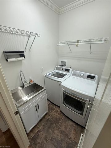 3712 Burbank Lane, Winston-salem, NC 27106