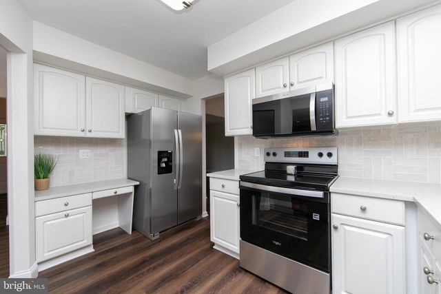 124 GREENVALE RD, Cherry Hill, NJ 08034
