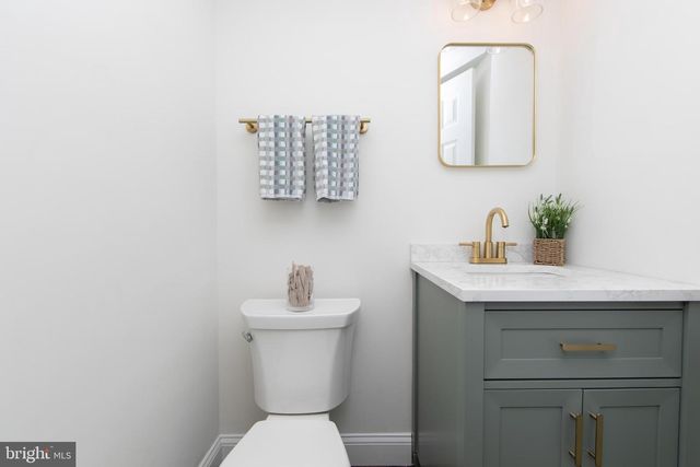 124 GREENVALE RD, Cherry Hill, NJ 08034
