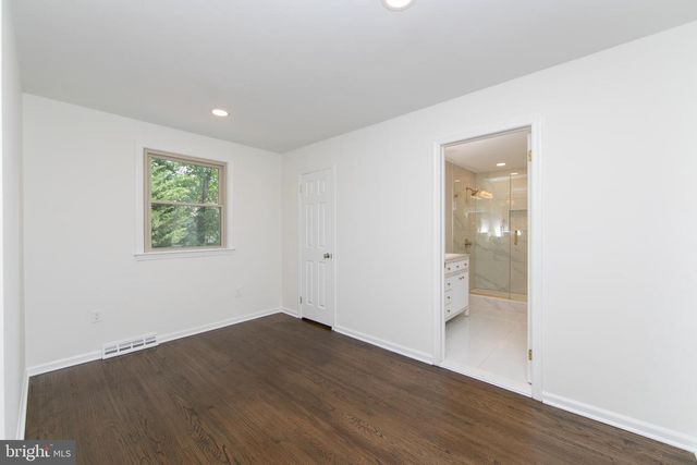 124 GREENVALE RD, Cherry Hill, NJ 08034