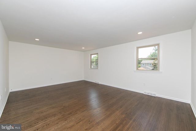 124 GREENVALE RD, Cherry Hill, NJ 08034