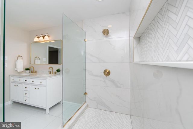 124 GREENVALE RD, Cherry Hill, NJ 08034