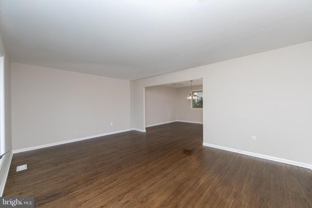 124 GREENVALE RD, Cherry Hill, NJ 08034