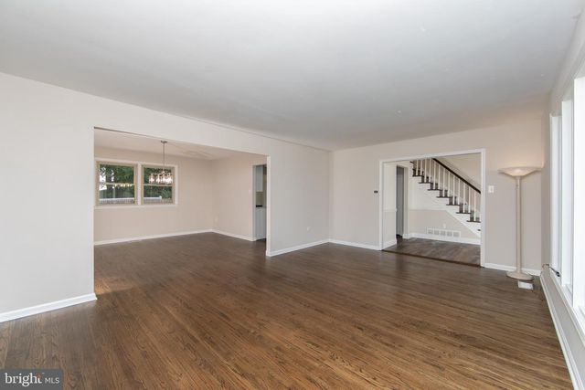 124 GREENVALE RD, Cherry Hill, NJ 08034