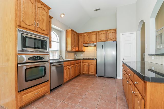 5005 Portview Drive, Fort Worth, TX 76135