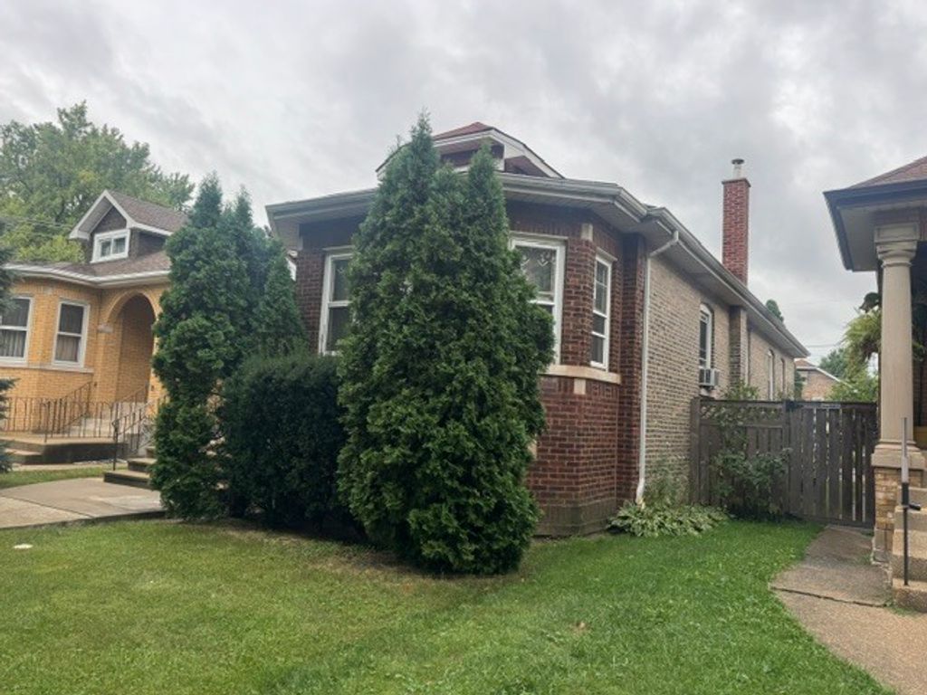 2842 Wisconsin Avenue, Berwyn, IL 60402 — exterior