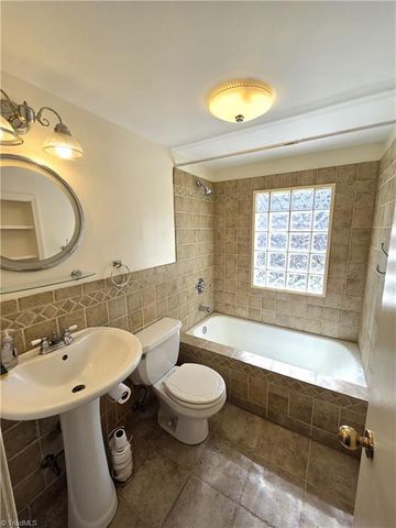 1461 Chestnut Grove Road, King, NC 27021