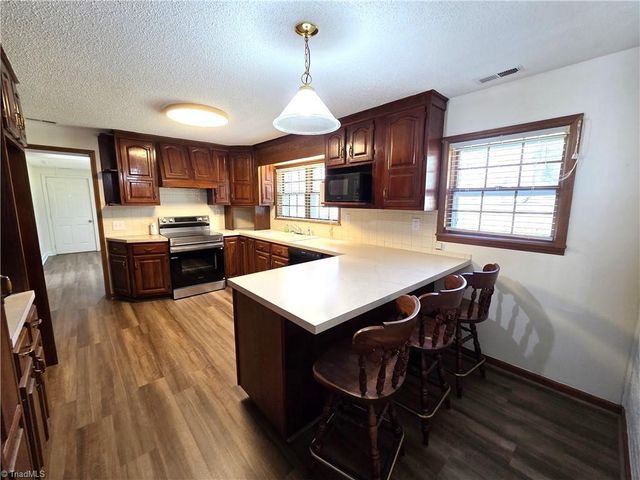 1461 Chestnut Grove Road, King, NC 27021