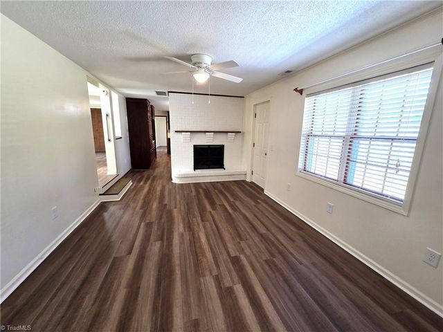 1461 Chestnut Grove Road, King, NC 27021