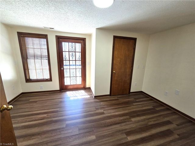 1461 Chestnut Grove Road, King, NC 27021