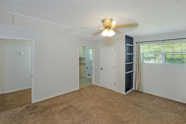 107 Oak Creek Lane, Ovilla, TX 75154