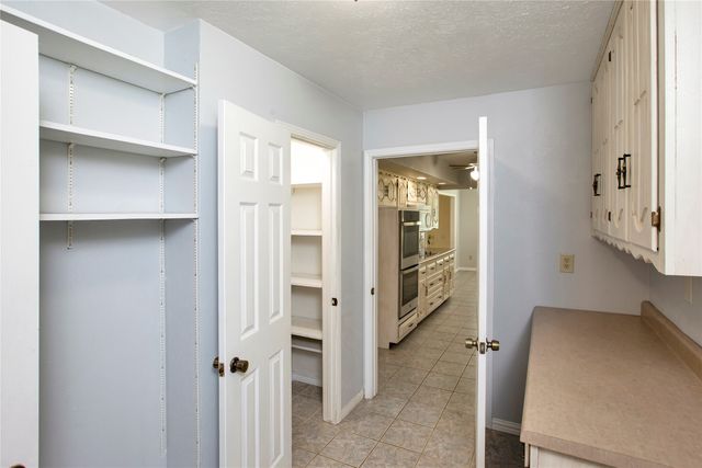 107 Oak Creek Lane, Ovilla, TX 75154