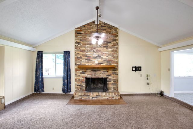 107 Oak Creek Lane, Ovilla, TX 75154