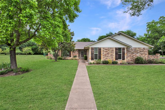 107 Oak Creek Lane, Ovilla, TX 75154