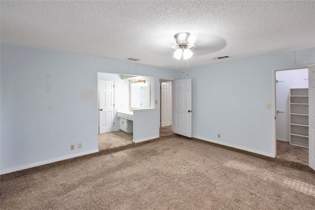 107 Oak Creek Lane, Ovilla, TX 75154