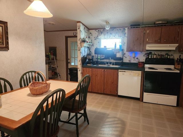 1664 County Road 4925, Trenton, TX 75490