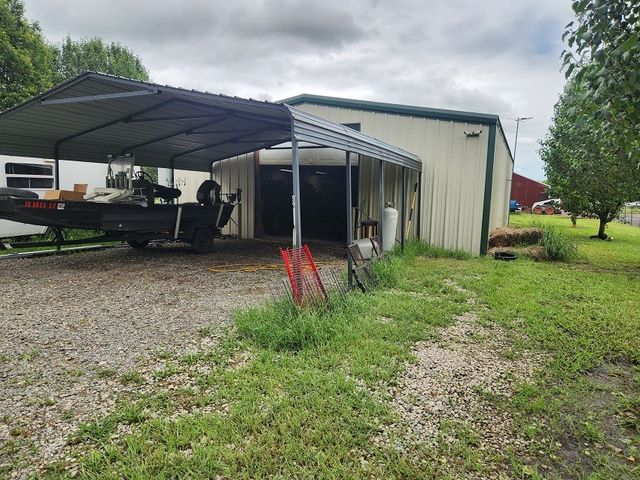 1664 County Road 4925, Trenton, TX 75490