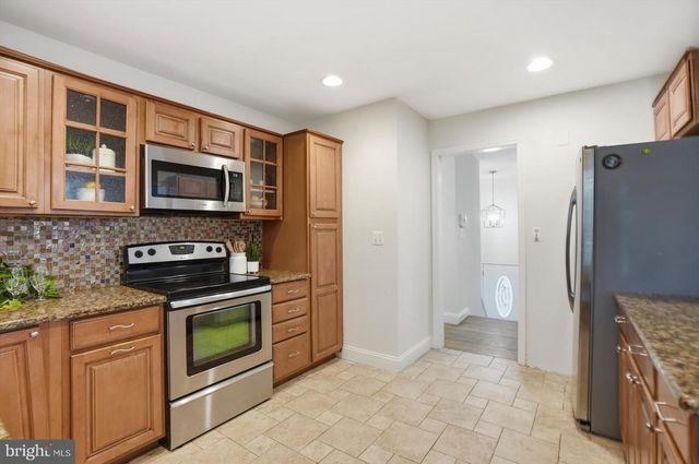 1802 LEADBURN RD, Towson, MD 21204
